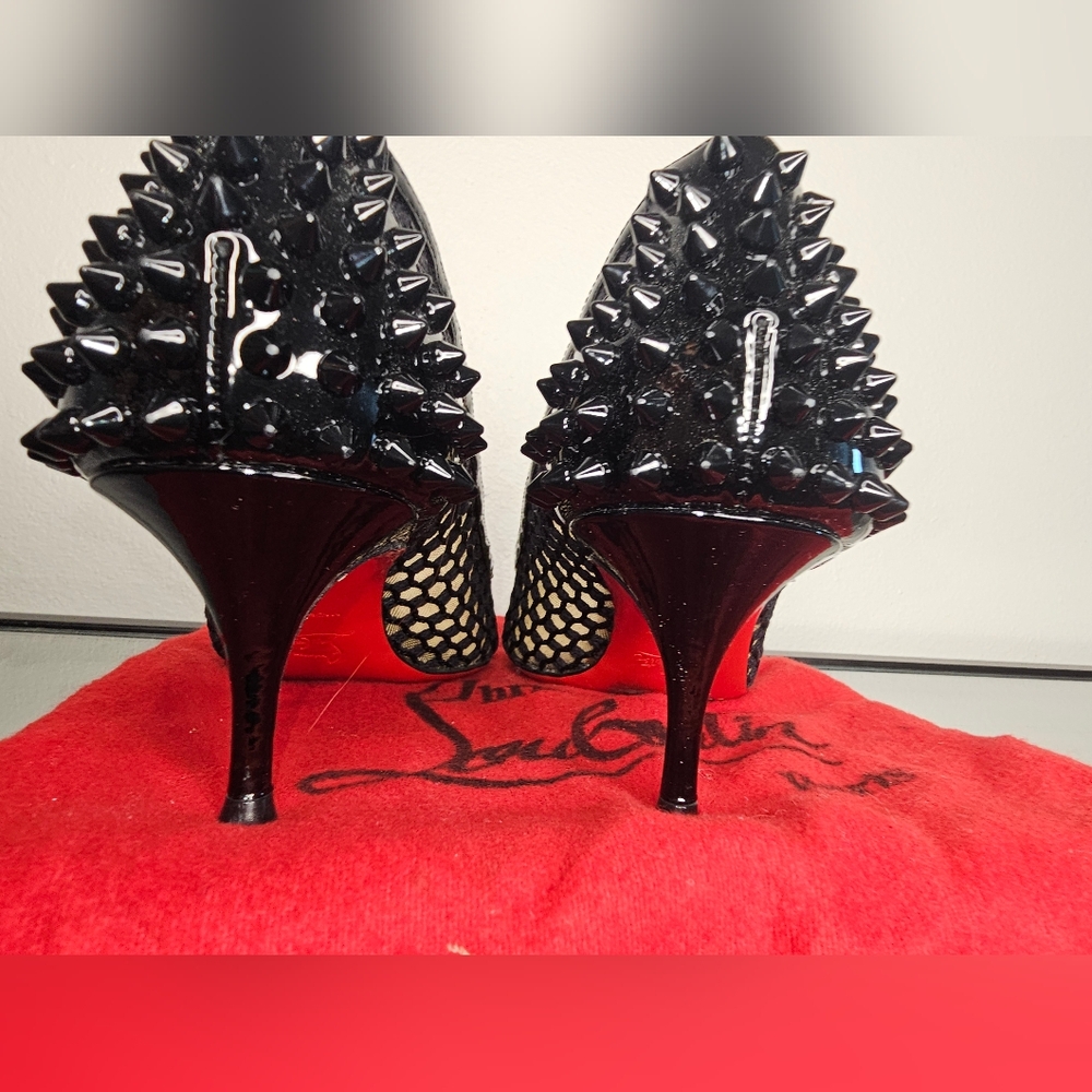 Christian Louboutin Follies Spikes Mesh Black Pumps Size 40 - Red Sole Heels - Picture 3 of 5